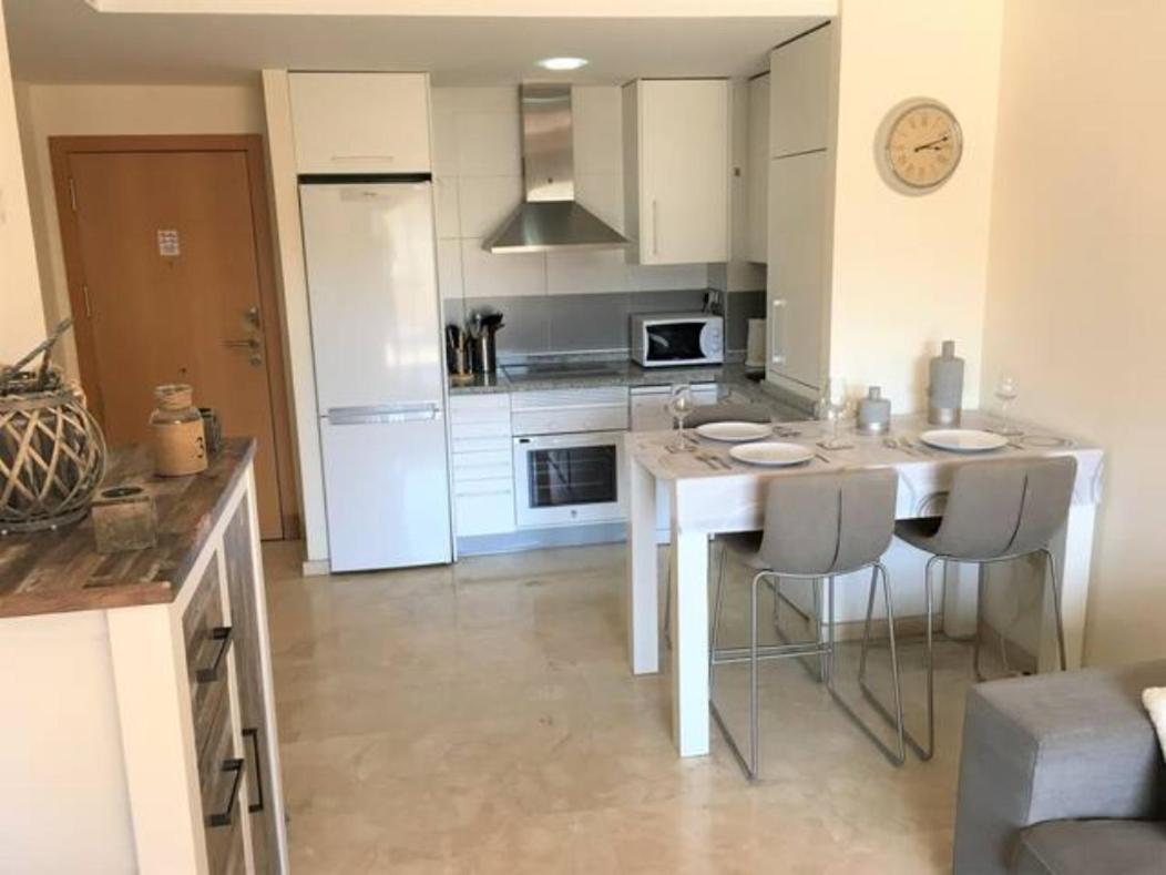 Modern 1 Bedroom Apartment, In